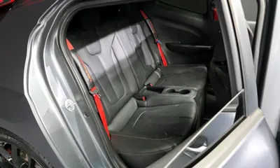 Hyundai Veloster 2019, 126643 км, за 5616.12 USD - фото 11