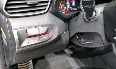 Hyundai Veloster 2019, 126643 км, за 5616.12 USD - фото 14