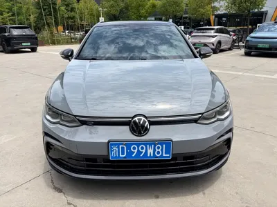 Volkswagen Golf 2022, 29000 км, за 21686.18 USD