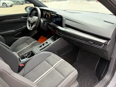 Volkswagen Golf 2022, 29000 км, за 21686.18 USD - фото 16