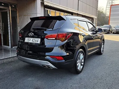 Hyundai Santafe 2016, 121399 км, за 8461.14 USD