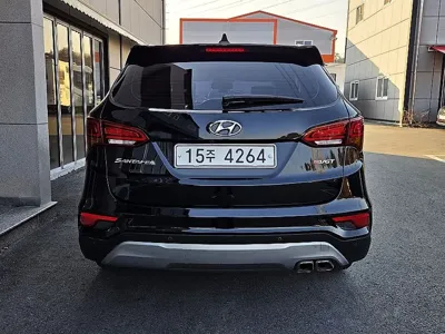 Hyundai Santafe 2016, 121399 км, за 8461.14 USD