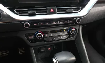 Kia Niro 2020, 111977 км, за 11916.39 USD - фото 17