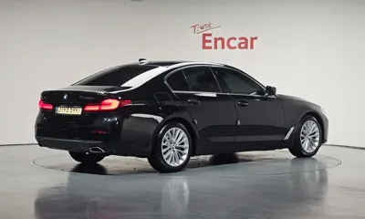 BMW 5-Series 2021, 90699 км, за 24625.58 USD