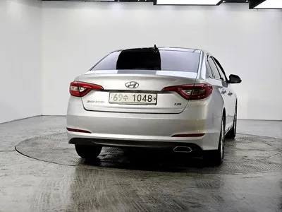 Hyundai Sonata 2015, 180000 км, за 4260.21 USD