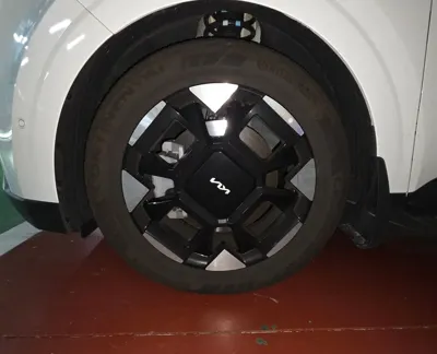Kia Canival 2025, 13500 км, за 27322.43 USD