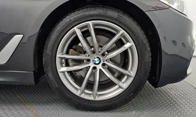 BMW 5-Series 2019, 234123 км, за 14006.52 USD