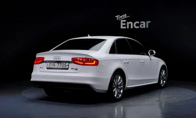 Audi A4 2015, 128991 км, за 5279.15 USD
