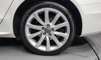 Audi A4 2015, 128991 км, за 5279.15 USD
