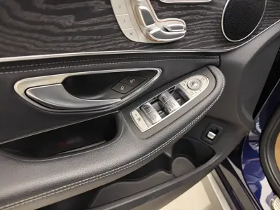 Mercedes-Benz C-Class 2020, 127700 км, за 16178.21 USD - фото 9