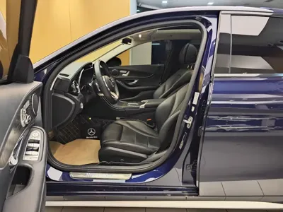 Mercedes-Benz C-Class 2020, 127700 км, за 16178.21 USD - фото 13