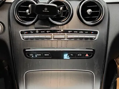 Mercedes-Benz C-Class 2020, 127700 км, за 16178.21 USD - фото 17