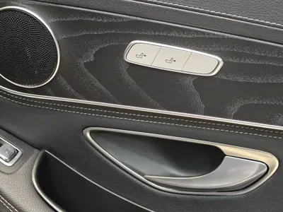Mercedes-Benz C-Class 2020, 127700 км, за 16178.21 USD - фото 32
