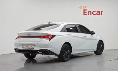 Hyundai Avante 2023, 128693 км, за 8595.43 USD