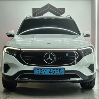 Mercedes-Benz EQB 2024, 30000 км, за 40333.11 USD