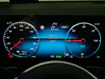 Mercedes-Benz EQB 2024, 30000 км, за 40333.11 USD - фото 7