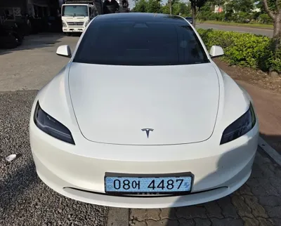 Tesla Model 3 2025, 3150 км, за 27349.08 USD