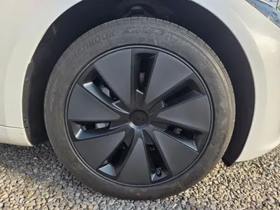 Tesla Model 3 2025, 3150 км, за 27349.08 USD