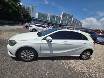 Mercedes-Benz A-Class 2015, 182000 км, за 4163.42 USD