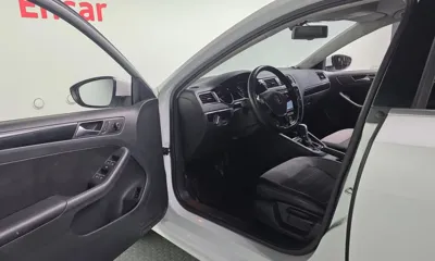 Volkswagen Jetta 2015, 70969 км, за 3243.84 USD - фото 10
