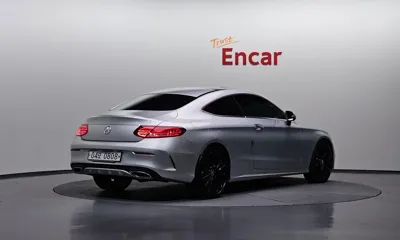 Mercedes-Benz C-Class 2016, 129111 км, за 10097.73 USD