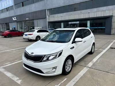 Kia K2 2015, 72000 км, за 2877.4 USD