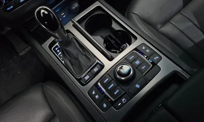 Hyundai Genesis 2016, 113974 км, за 7745.83 USD - фото 9
