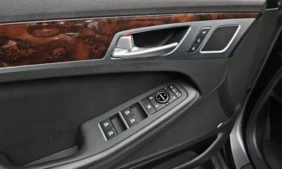 Hyundai Genesis 2016, 113974 км, за 7745.83 USD - фото 16