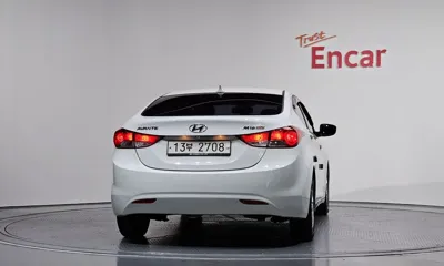 Hyundai Avante 2012, 35791 км, за 4095.43 USD