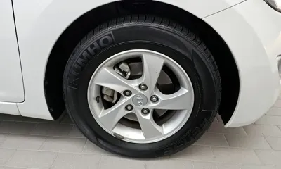 Hyundai Avante 2012, 35791 км, за 4095.43 USD