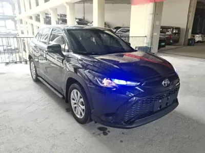 Toyota Frontlander 2024, 28400 км, за 11683.12 USD