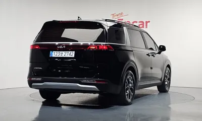 Kia Canival 2023, 103208 км, за 14040.96 USD