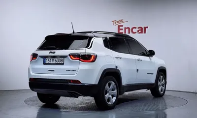 Jeep Compass 2021, 56395 км, за 12676.33 USD
