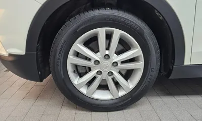 KG_Mobility_Ssangyong TIBOLI 2015, 120069 км, за 4729.37 USD