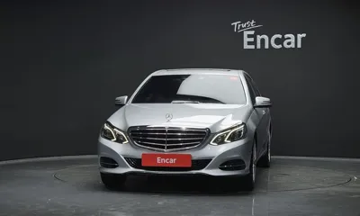 Mercedes-Benz E-Class 2016, 83923 км, за 7111.89 USD