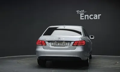 Mercedes-Benz E-Class 2016, 83923 км, за 7111.89 USD