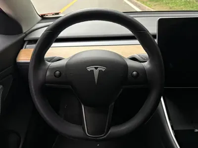 Tesla Model 3 2020, 72000 км, за 14608.35 USD - фото 10