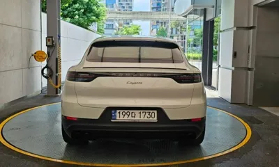 Porsche Cayenne 2023, 7031 км, за 80740.45 USD