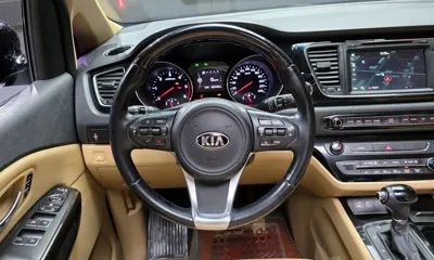 Kia Canival 2016, 142144 км, за 7745.83 USD - фото 13