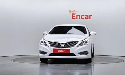 Hyundai Grandeur 2013, 209480 км, за 2624.31 USD