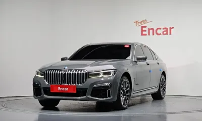 BMW 7-Series · 2021 год