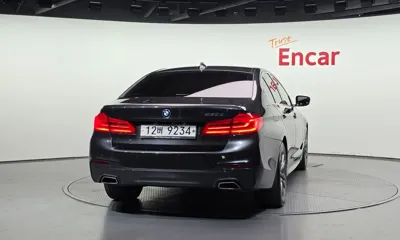 BMW 5-Series 2018, 187996 км, за 13661.21 USD