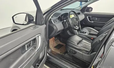 Land Rover Discovery Sport 2019, 112899 км, за 9058.68 USD - фото 10