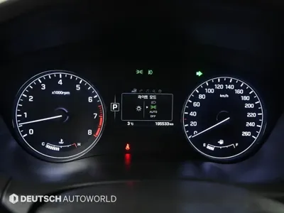 Hyundai Genesis 2016, 195529 км, за 5856.68 USD - фото 8