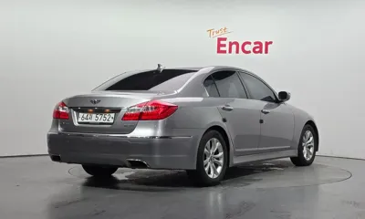 Hyundai Genesis 2012, 61811 км, за 4225.44 USD