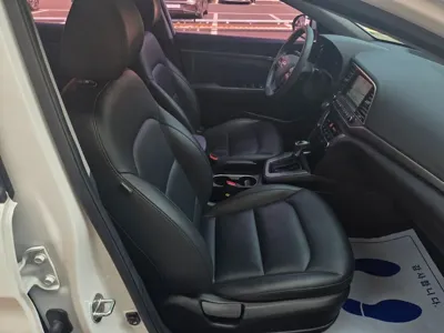 Hyundai Avante 2018, 122553 км, за 5244.85 USD - фото 17