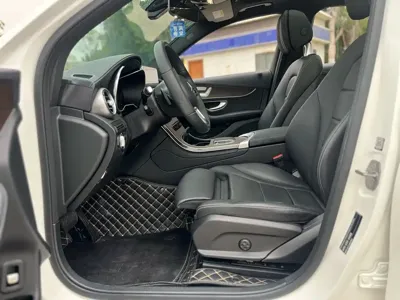Mercedes-Benz GLC 2022, 98000 км, за 27144.41 USD