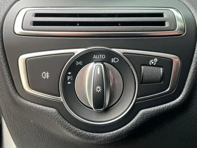 Mercedes-Benz GLC 2022, 98000 км, за 27013.26 USD - фото 7