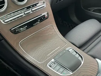 Mercedes-Benz GLC 2022, 98000 км, за 27013.26 USD - фото 8