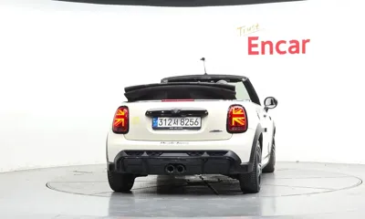 MINI Cooper Convertible 2022, 63172 км, за 19627.15 USD